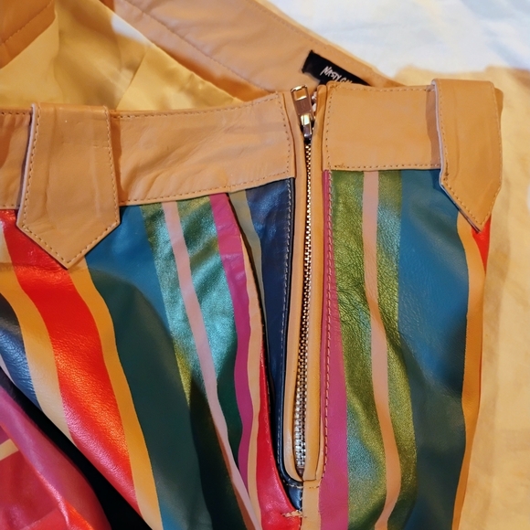 Nasty Gal Size 8 Leather Hot Pants Minor Damage As You Can See In 2 Pictures - Picture 6 of 10